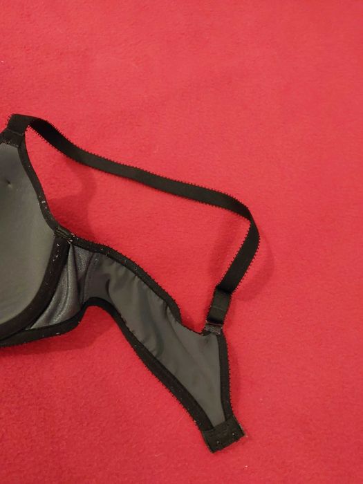 Biustonosz Triumph Conturelle 75 C