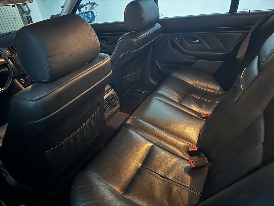 BMW e39 520d  bem estimada