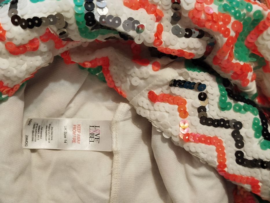 Biała w paski i cekiny sukienka na ramiączka Love Label XL 42