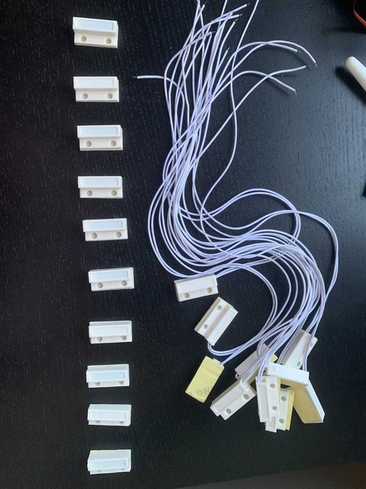 10 Magnetic Sensors64737957055234120