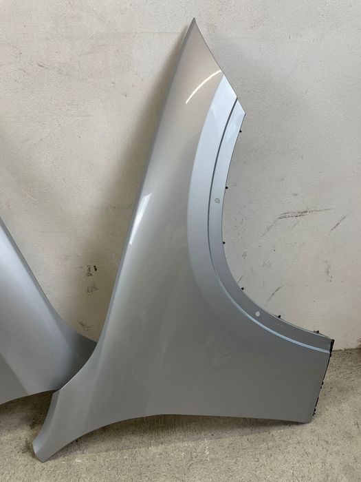 Bmw x1 e84 Blotnik Prawy Przód A83