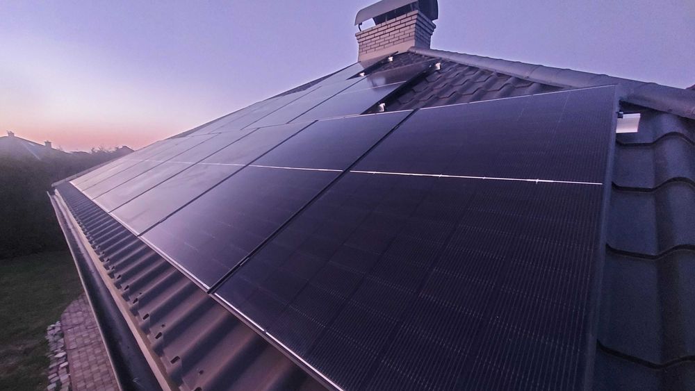 Fotowoltaika 6.375 kW, magazyn 15,36 kWh, Deye 10kW