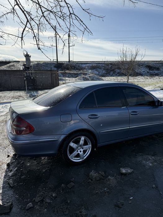 Продаж мерседес w211 2.2