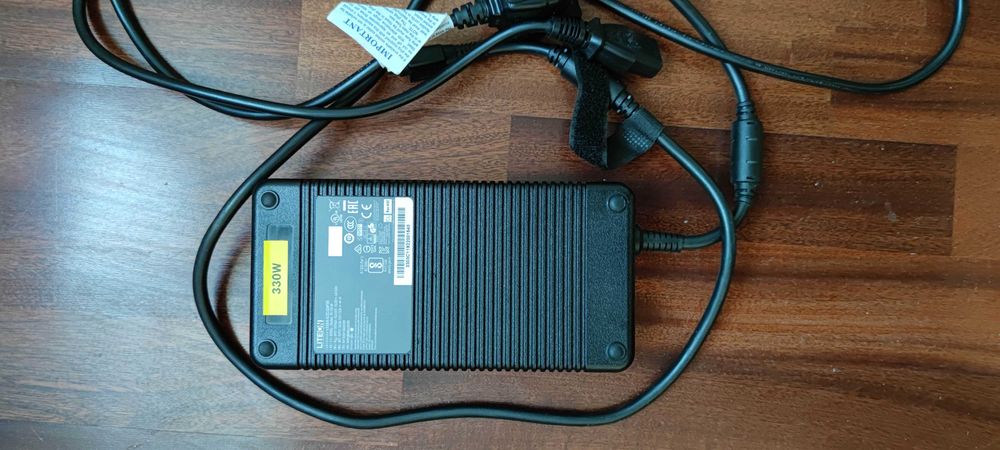 Оригінал Блок живлення СLEVO на 330W (баребонів з 4pin підключенням)