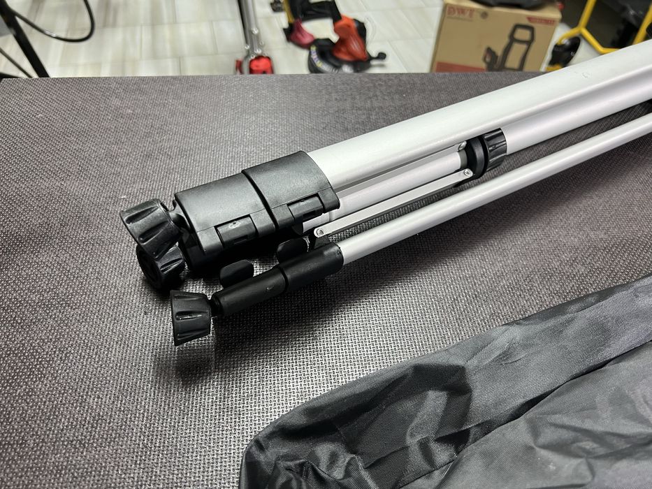 Штатив для лазерного уровня 180 см 5\8 с переходником на 1/4 + сумка