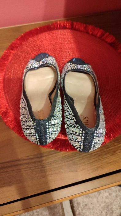 Szpilki granatowe  40 rozmiar