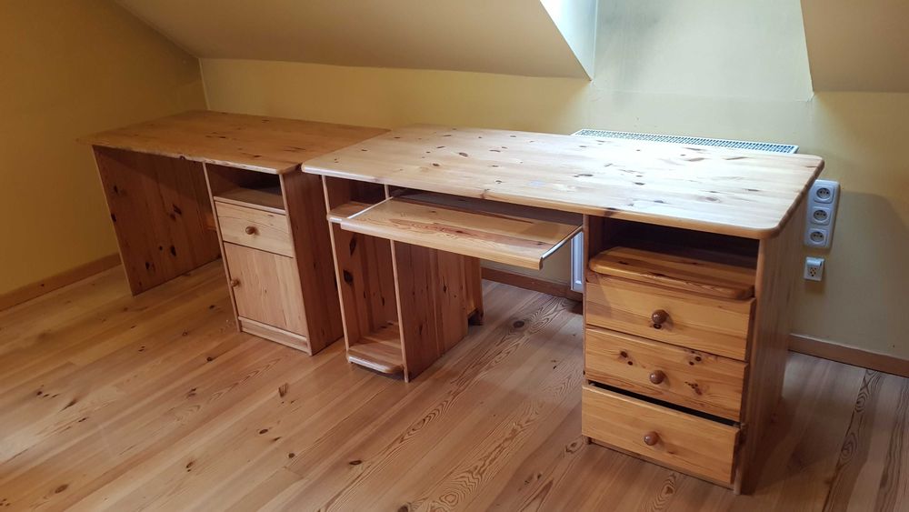 Biurka sosnowe lite drewno 2 sztuki