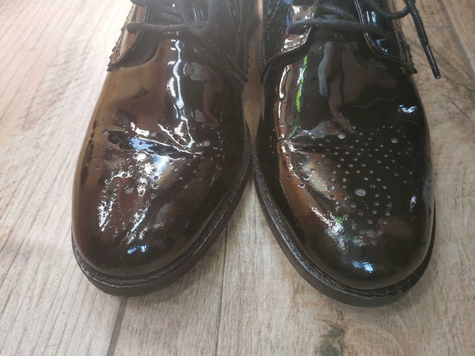 Buty skórzane czarne lakierki Clarks r. 38