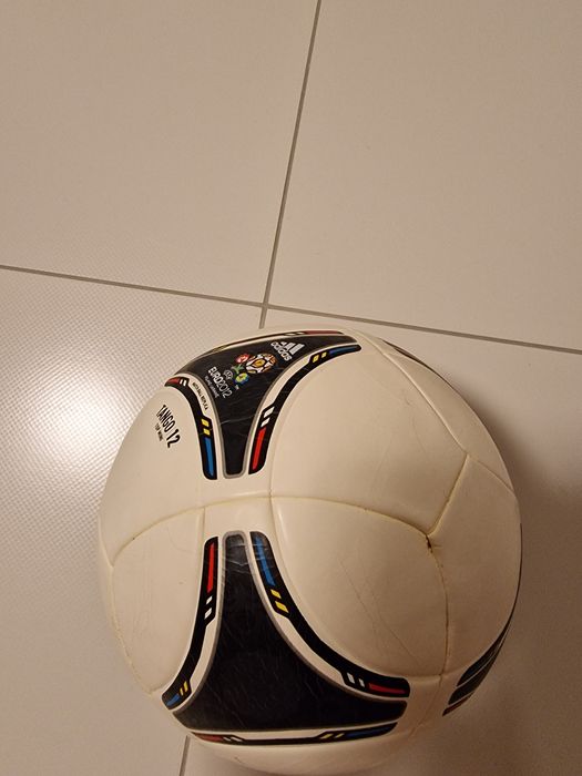Trzy piłki Auta, Adidas, Euro 2012