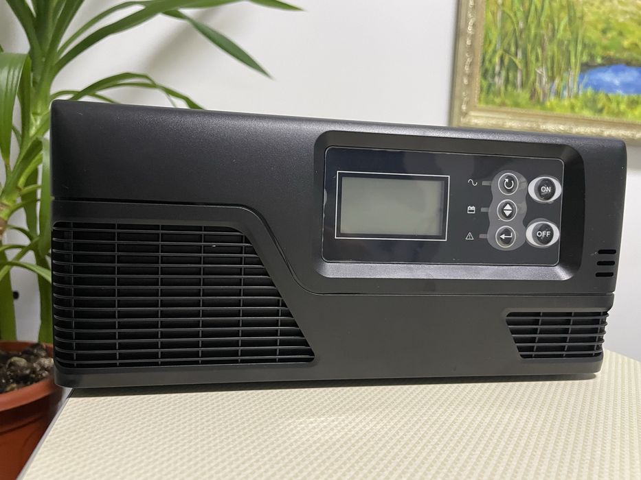 Інвертор 12в 600/1800 w