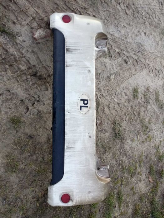 toyota AURIS I 09-12 lift zderzak tył tylny kompletny PDC czujniki