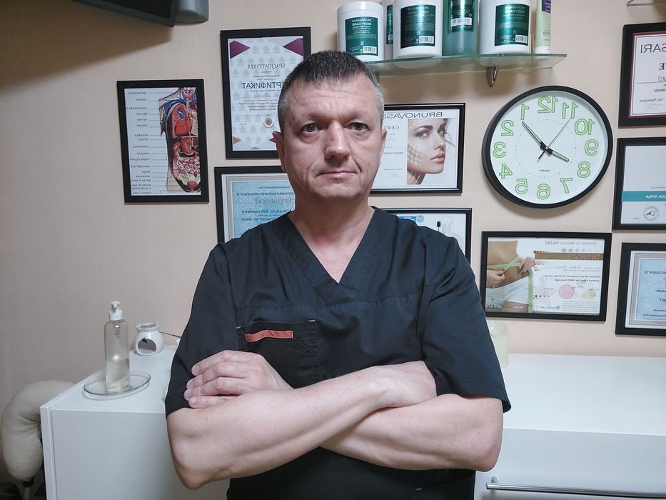 МАСАЖ. Метро Деміївська.