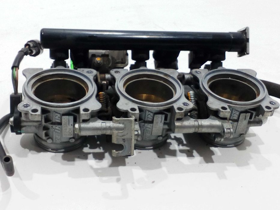 Triumph tiger 800 przepustnice wtryski komplet wtrysk tps