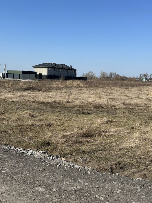 Нові Петрівці, ділянка 5 соток будівництво
