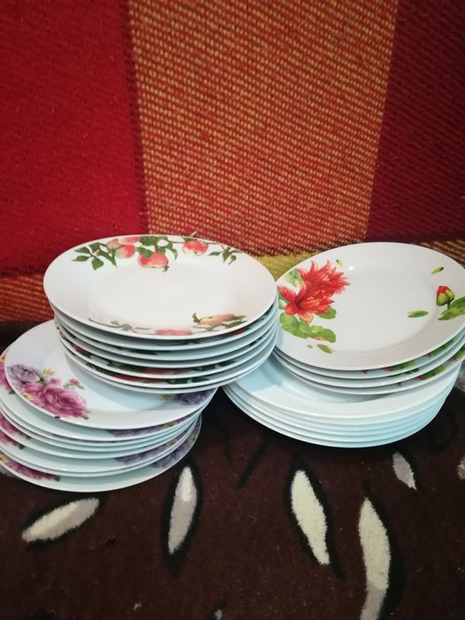 Продам тарелки посуду из фарфора и фаянса