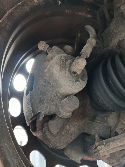 Pinça travão / maxila de travão frente direita VOLKSWAGEN Polo (9N)