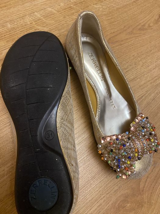 Туфлі золоті для дівчинки