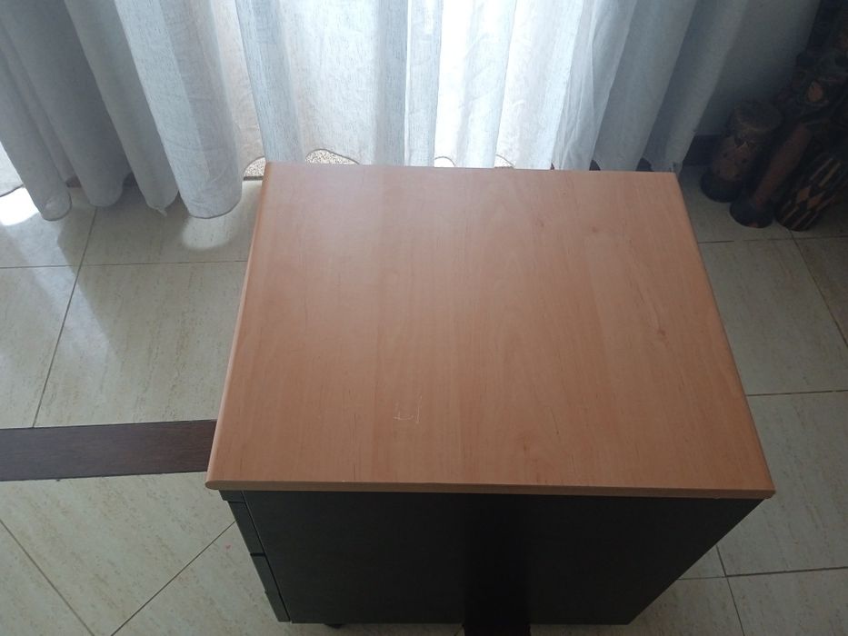 Módulo de gavetas de escritório