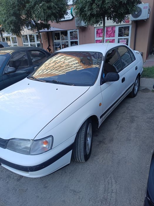 Toyota Carina  E  2.0