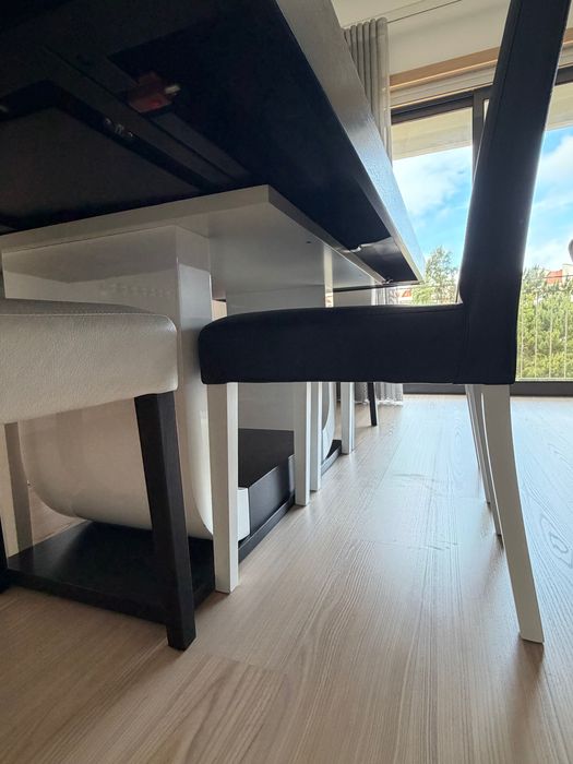 Conjunto de mesa (extensível) e cadeiras de jantar