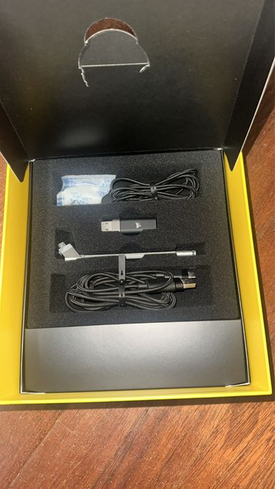 Auscultadores Corsair Virtuoso RGB