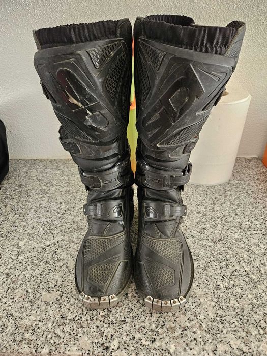 Botas sidi tamanho 42.