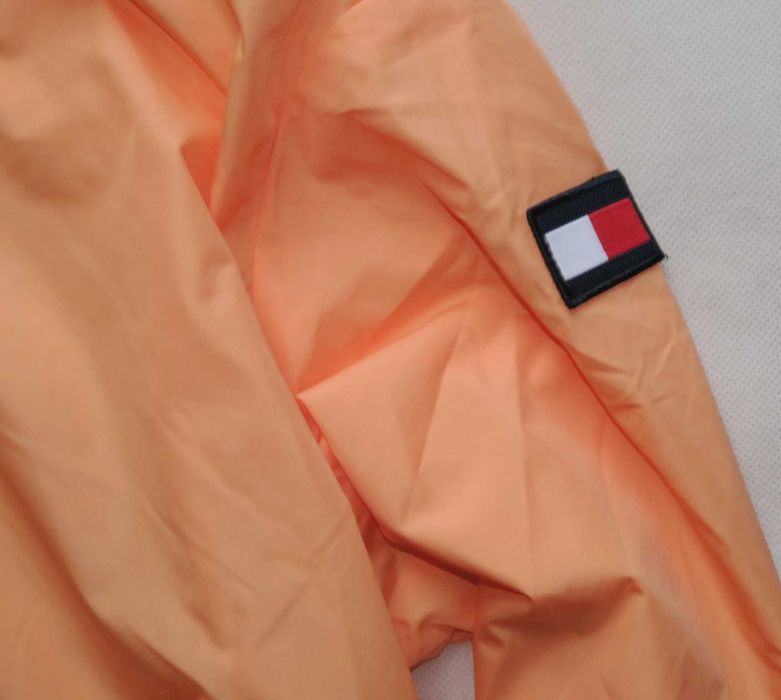 Tommy Hilfiger cienka kurtka nowe kolekcje 2021 S