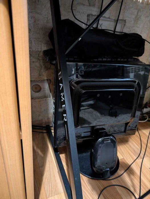 Стіл геймерський HALSTED 60х120см чорний