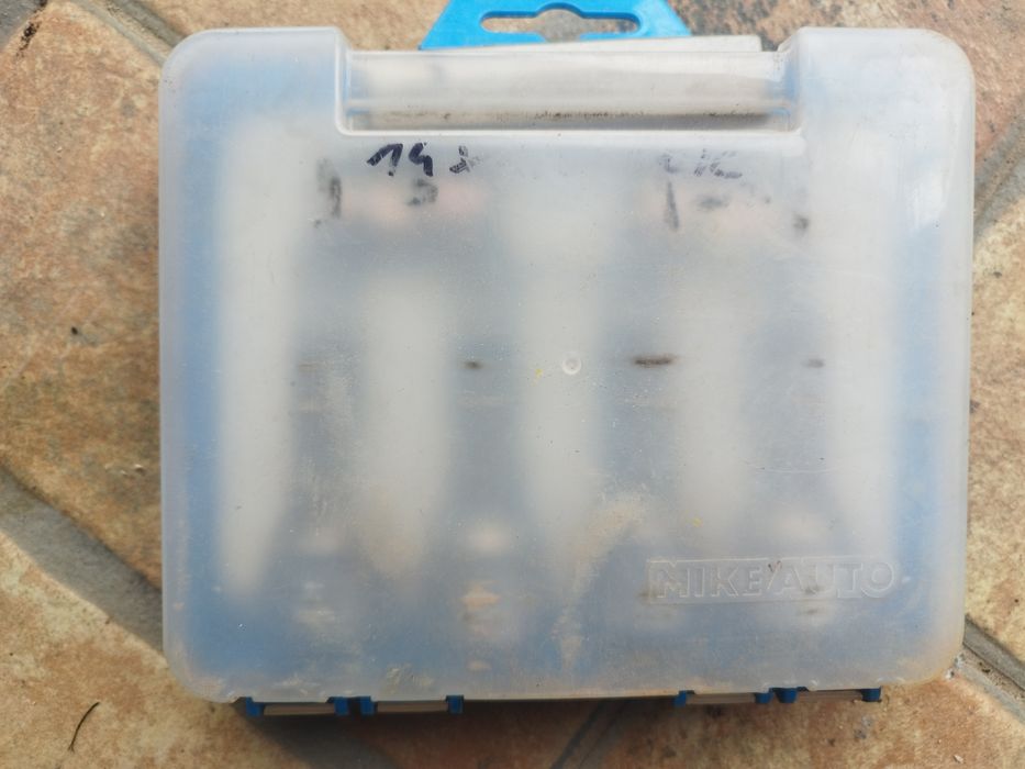 Śruby zabezpieczające do kół samochodewe