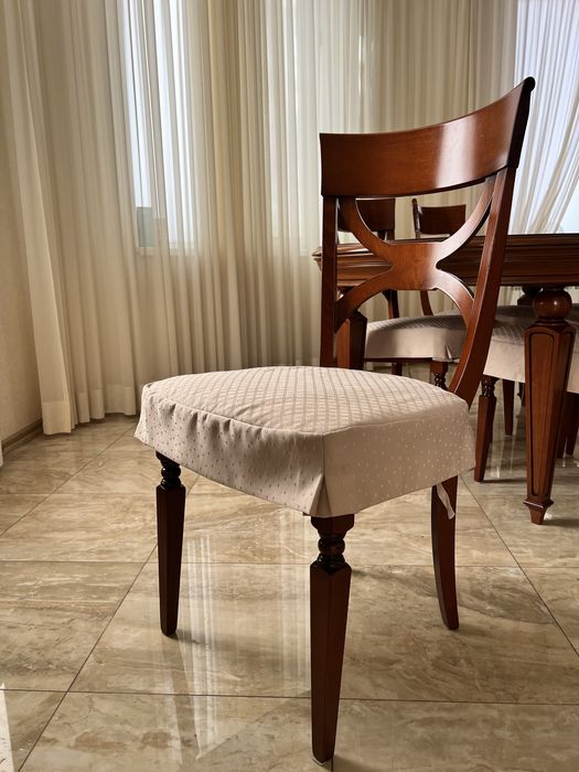 Італійський обідній стіл з масиву + 10 стільців. Розкладний, преміум