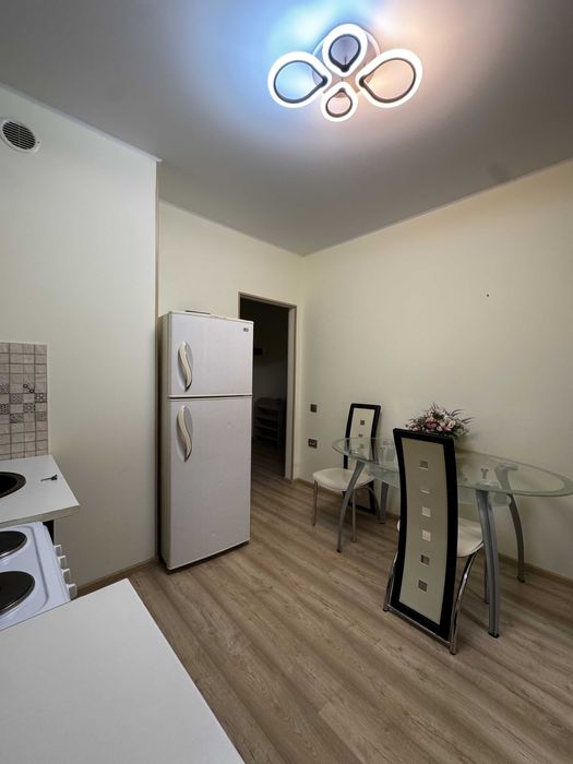 Однокомнтная квартира с ремонтом ЖК Розенталь-Радужный