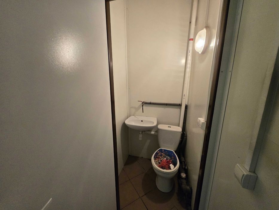 Lokal w pasażu sprzedam