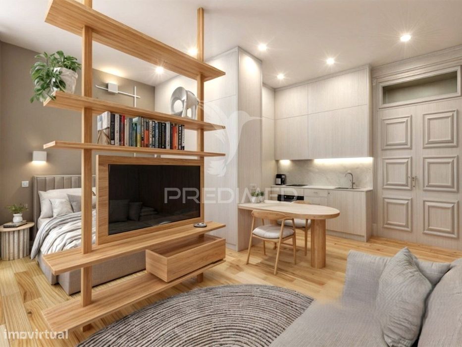 Apartamento T1 com varanda em prédio novo, no centro histórico de B...