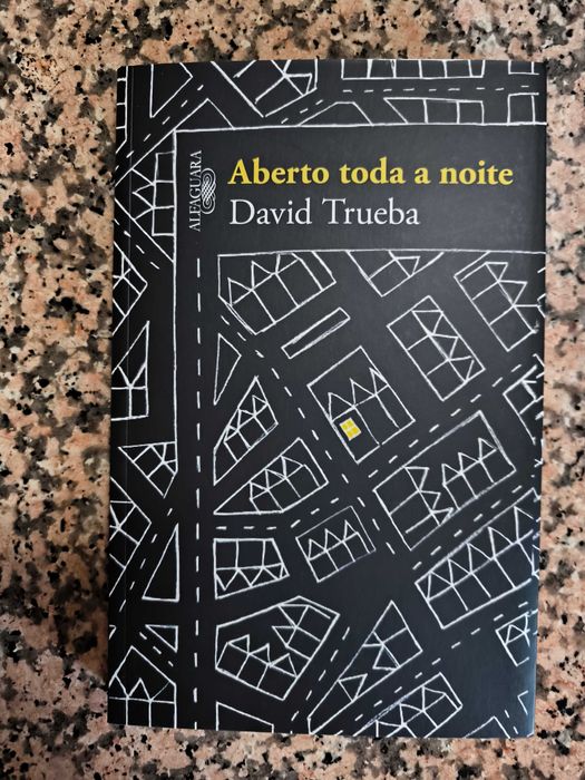 Livro "Aberto Toda a Noite"