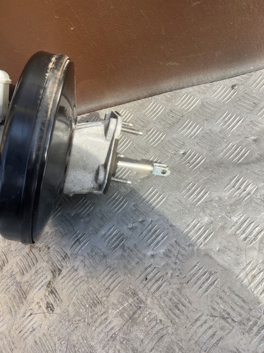 Главный тормозной ваккумный ниссан рог nissan rogue год 15 xtrail t32