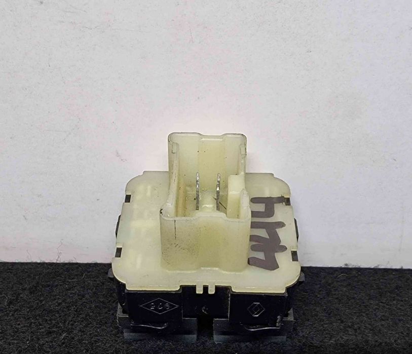 Comando / Botão / Interruptor Vidros Frente Esquerdo 254118044R - RENAULT CLIO IV
