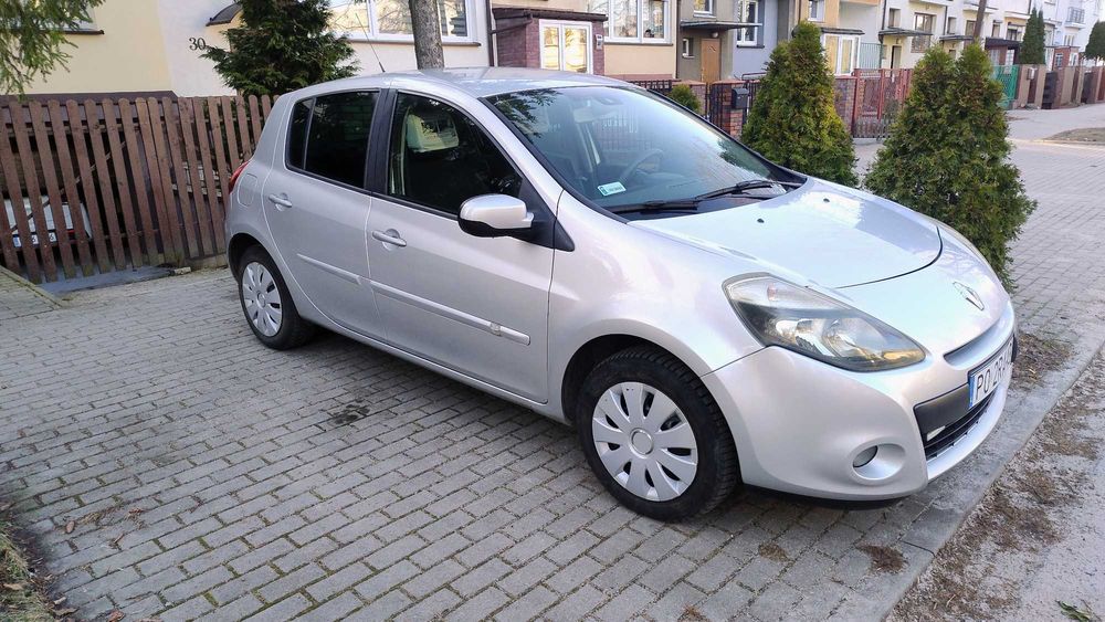 Renault Clio III   100 km l.2 16v stan bdb