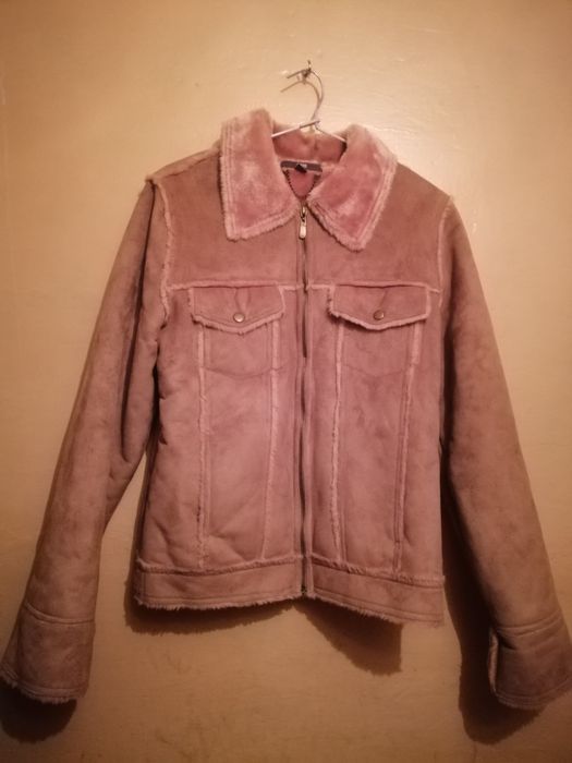 Продам женскую курточку