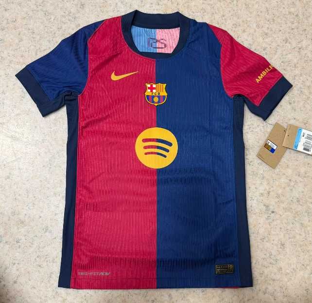Barcelona 24/25 Home Player Authentic Version Dziecięce M