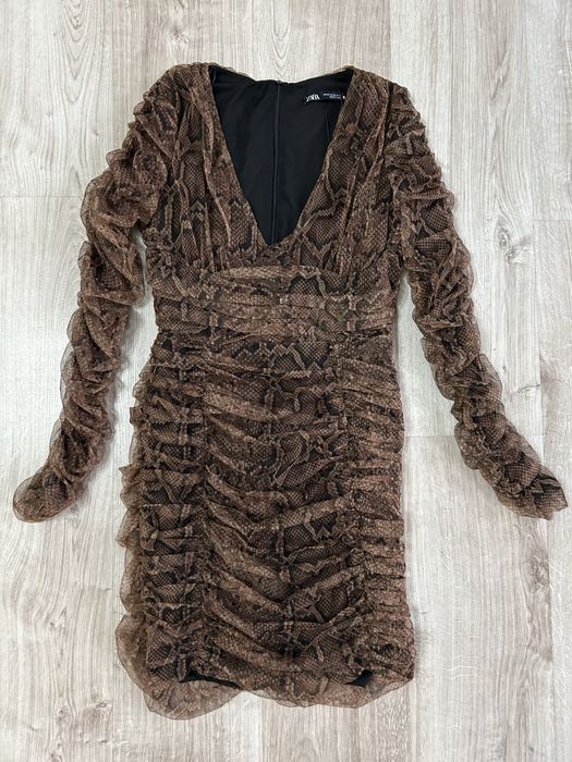 Sukienka w zwierzecy wzor zara 36