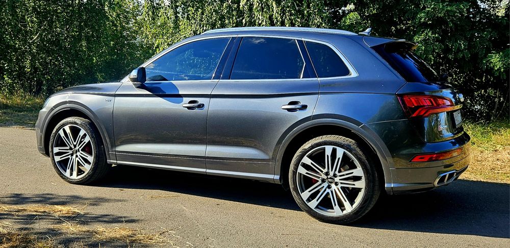 Audi SQ5 Prestige топова