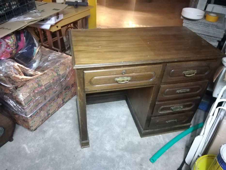 Secretaria em Madeira