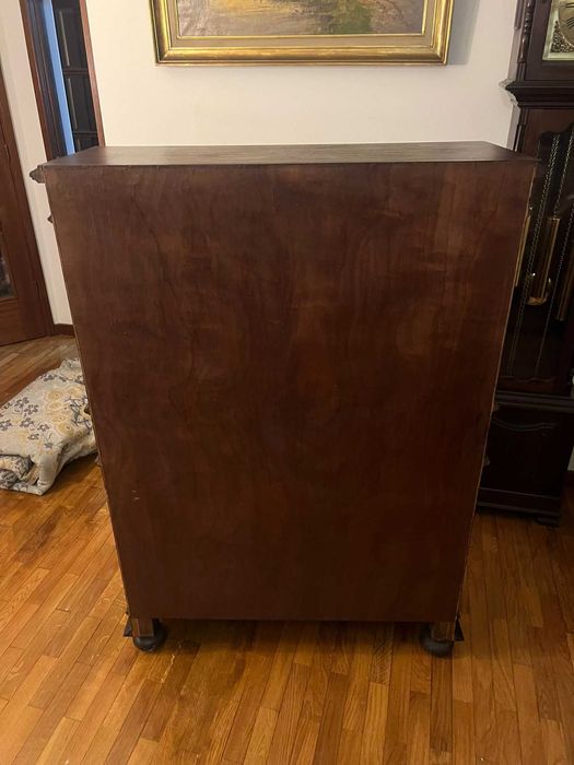 Elegante Móvel Bar em Madeira Maciça – Estilo Clássico com Talha