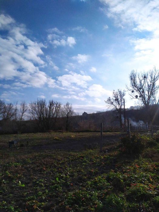 Продам будинок з гарним краєвидом на річку