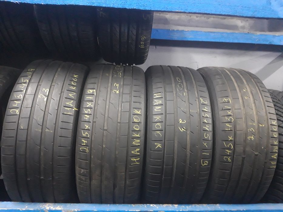 Комплект літніх шин Hankook 245/45R19