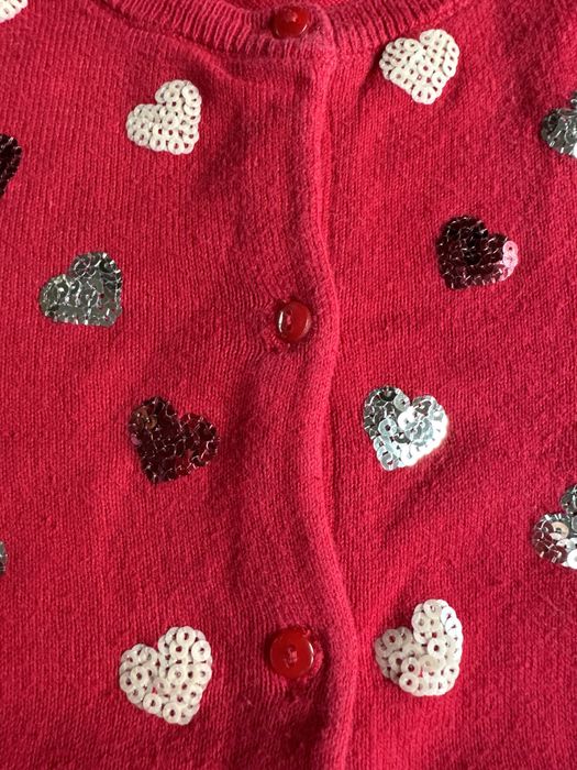 Sweter zapinany czerwony, cekinowe serduszka, H&M, r.122/128, 6-8 lat