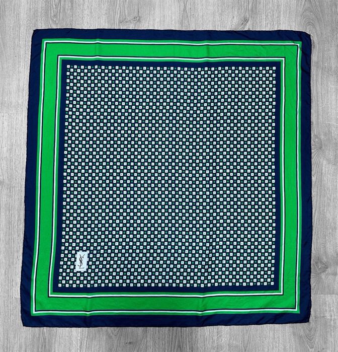 Шелковый платок yves saint laurent ysl