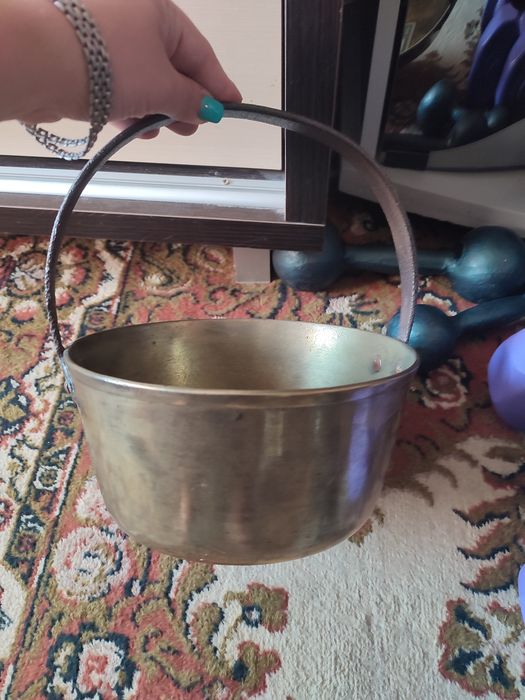 Кострюля продам срочно