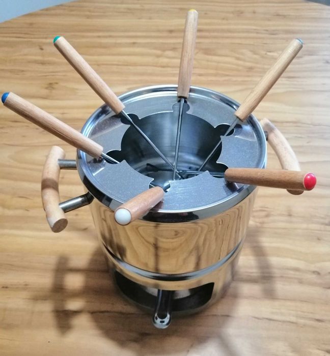Fondue em inox usado