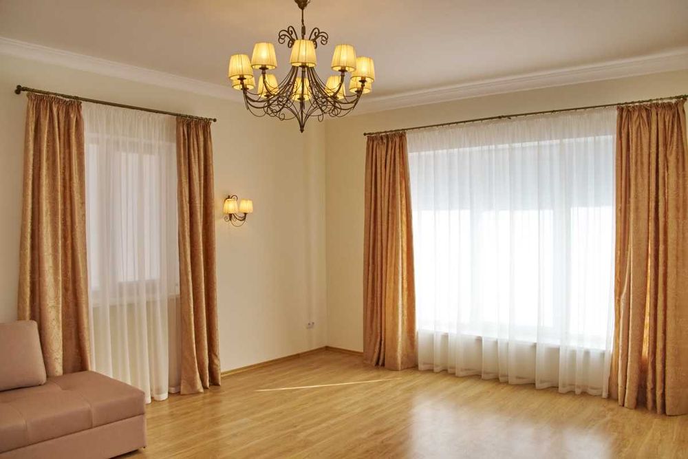 Продается дом на берегу моря, в курортном районе Коблево.